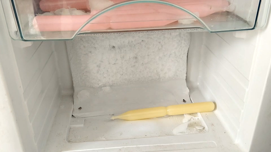 冰箱制冷但是冻不住雪糕