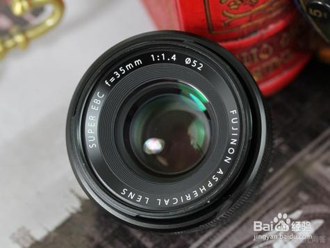 f1.8和f2.4光圈哪个好