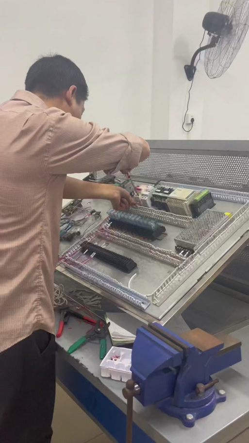 泸州电工师傅电话