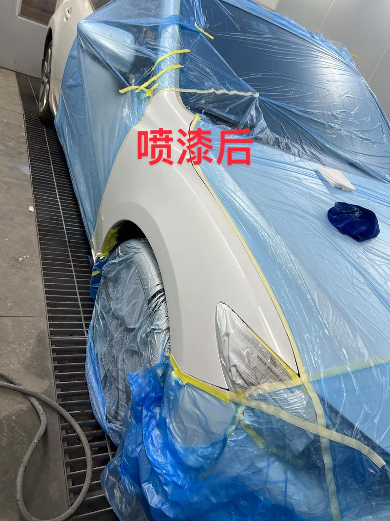 iphone屏幕出现白色光斑