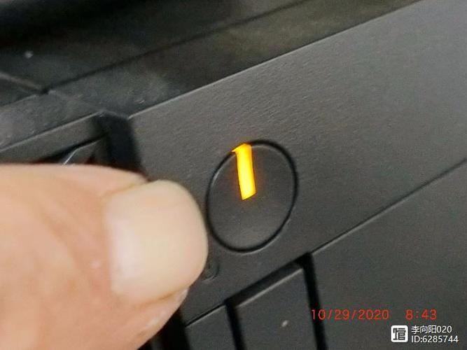笔记本指示灯闪烁无法开机