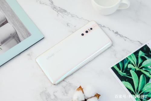 vivo玩偶