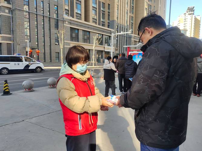 上门推销安全套的女销售员截图3