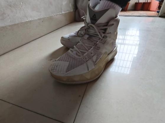 体育生的篮球鞋都很臭吗