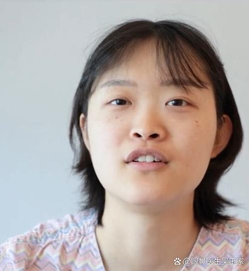闪光灯眼睛发光怎么p