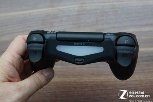 ps4手柄可以插音响