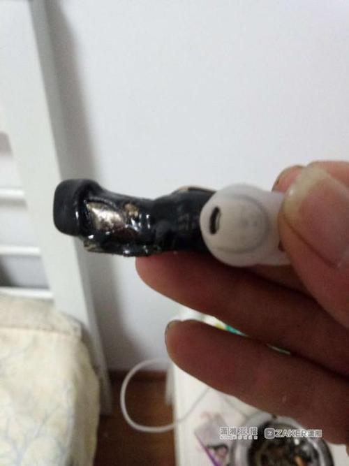 大功率充电器充坏耳机