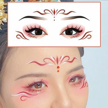 眉心贴纸的正确贴法