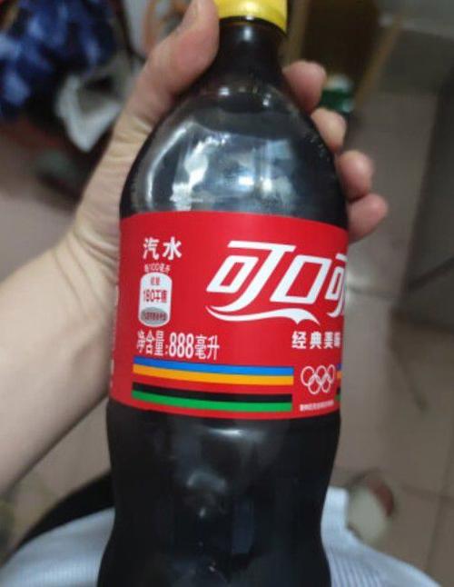 一瓶饮料,喝掉一半后连瓶重700g