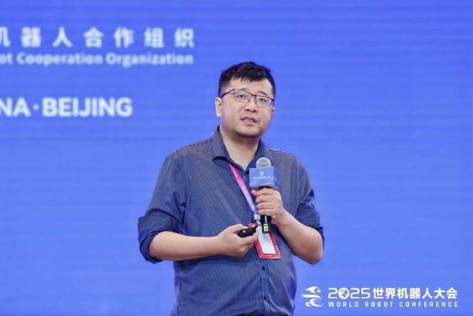联创集团创始人简介