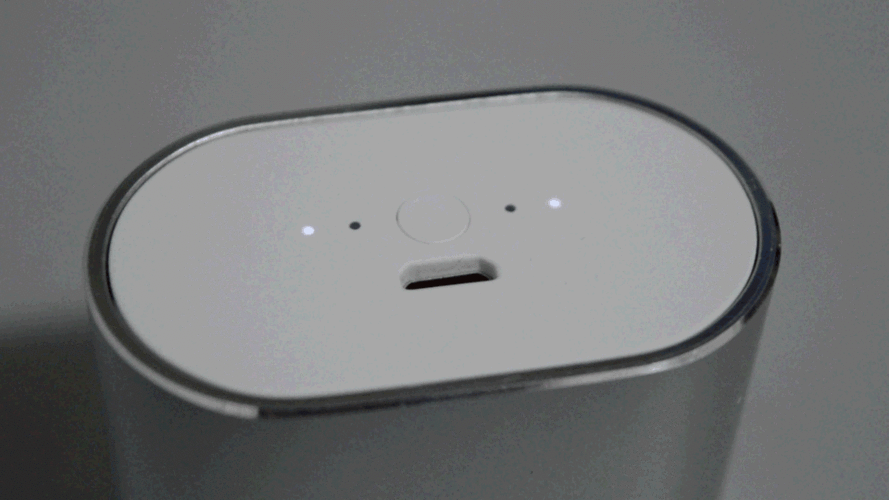 蓝牙耳机充电指示灯
