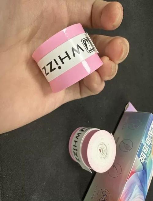 羽毛球拍手胶脱皮