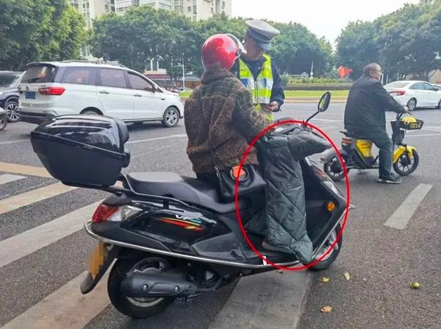 电动车不让绑挡风被
