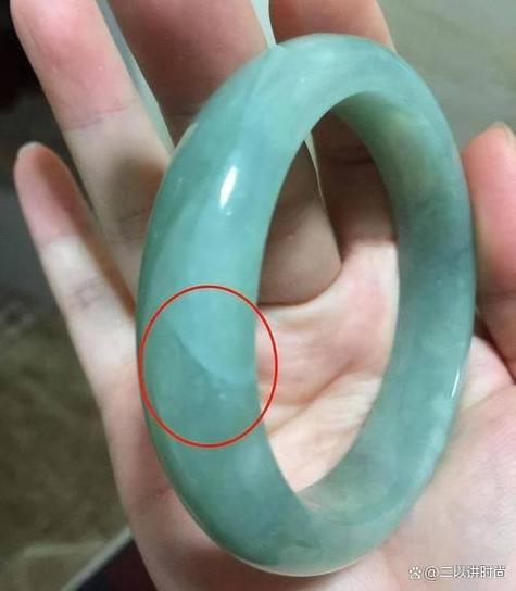 玉有裂纹还能养人吗 玉有裂纹还能养人吗