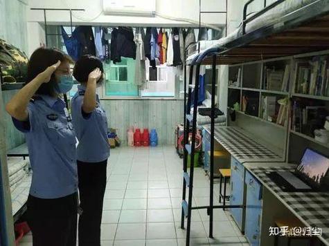 女装by李佳男娘宿舍txt百度云