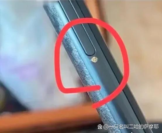 牙签掉在手机取卡孔里