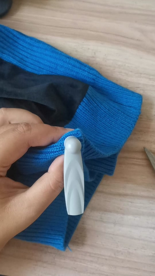 超市衣服上磁扣怎么弄下来