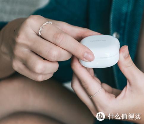 三星s10耳机线控设置
