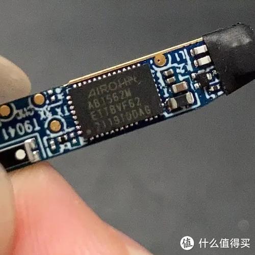 airpods补一只华强北的能配对吗
