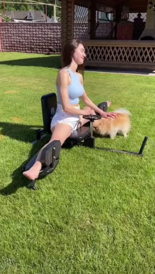劈叉挠痒