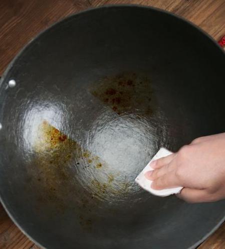 新买的锅一直擦还是黑