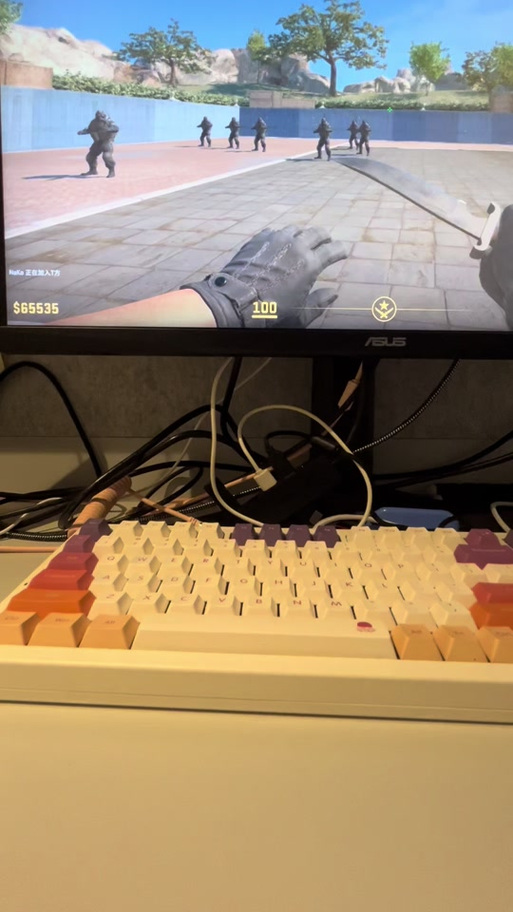 cs2拆弹按哪个键