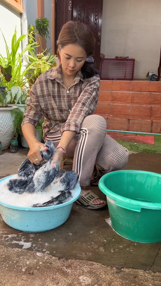老挝媳妇mee的百家号