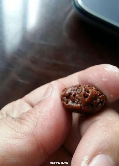 核桃包浆脏了怎么清洗