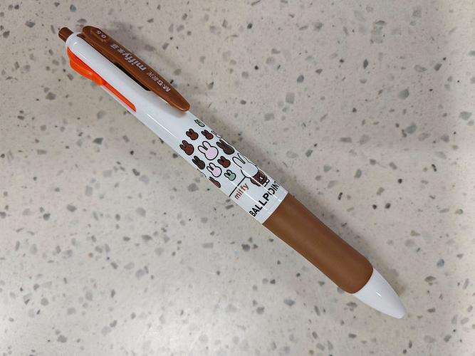 晨光四色圆珠笔拆了怎么装