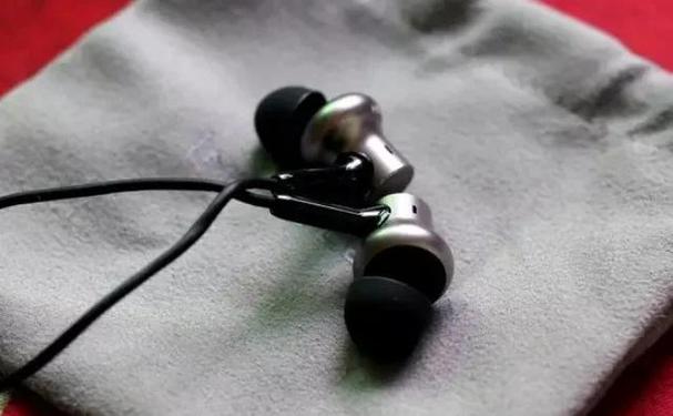 小米圈铁耳机pro