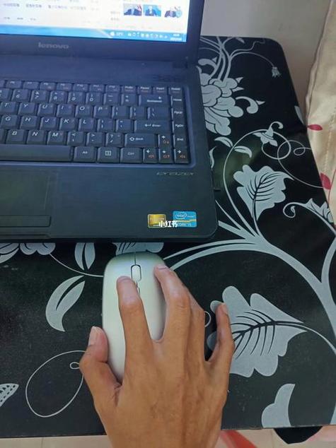 鼠标往上飘