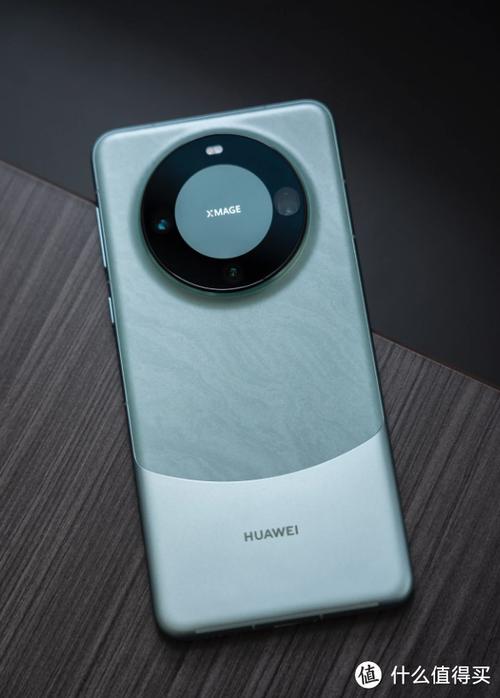 华为mate60pro上边框