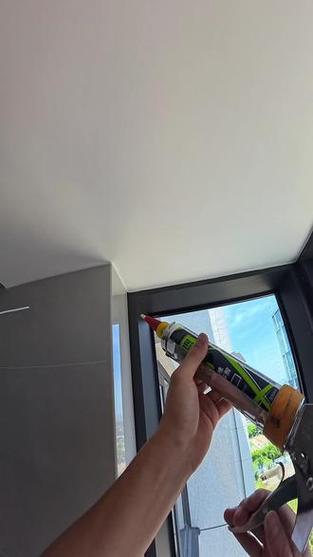 窗户与瓷砖缝用什么胶