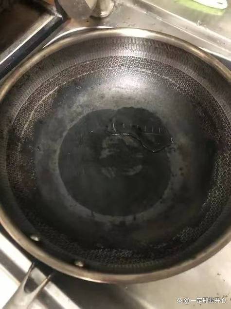 不锈钢锅擦了无数遍还是有黑色的