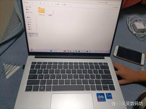 笔记本电脑屏幕上有小白点截图3