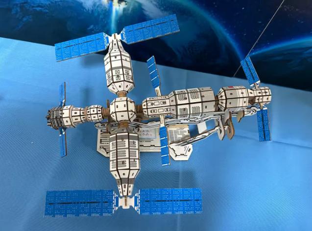 星海从废弃采矿空间站开始
