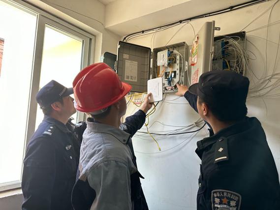 老年机打电话占线是什么原因