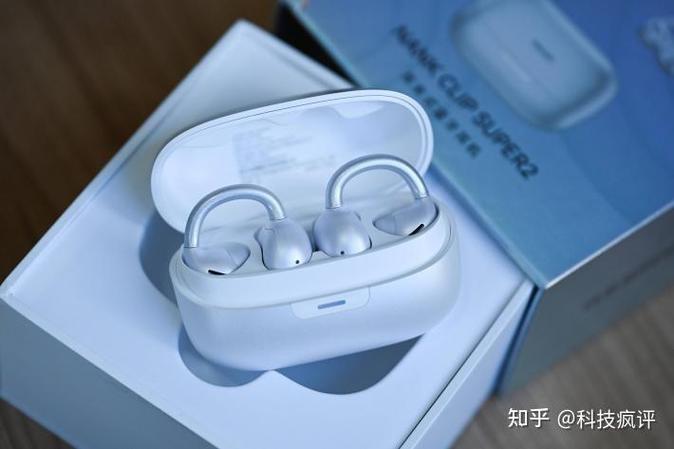 蓝牙耳机耳夹式和挂耳式哪个好用
