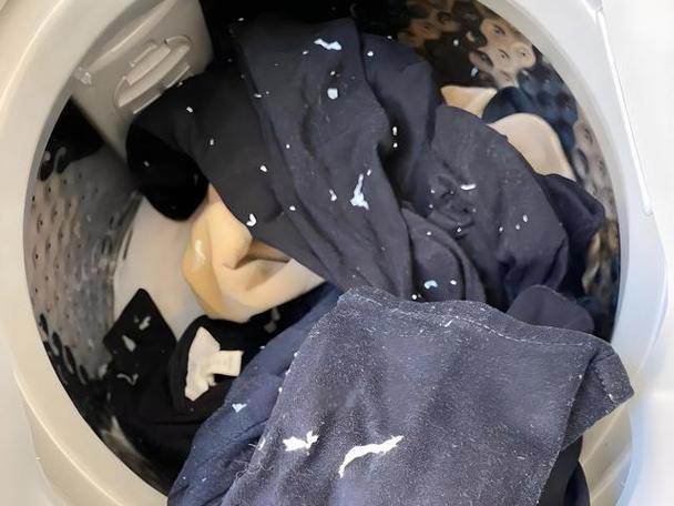 u盘跟衣服一起洗了还能用吗