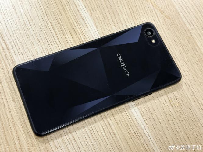 oppo手机屏幕出现黑色框框