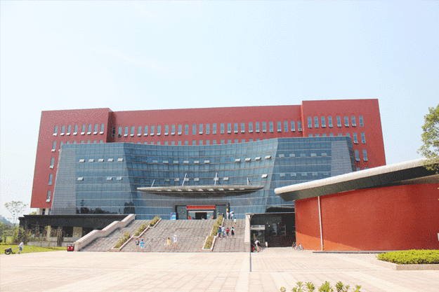 湖南工业大学