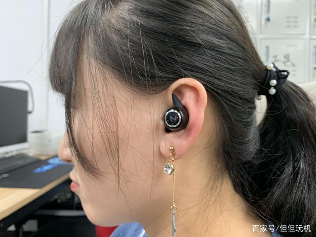 蓝牙耳机带耳朵上老掉