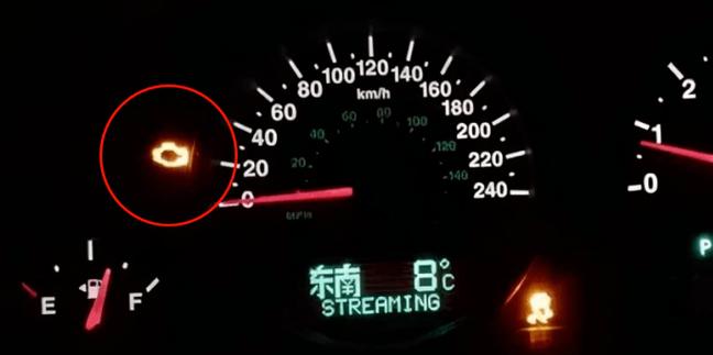 空滤堵塞报警灯亮起怎么解决