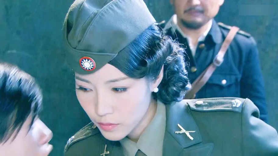 女特工陪老猫的电视剧