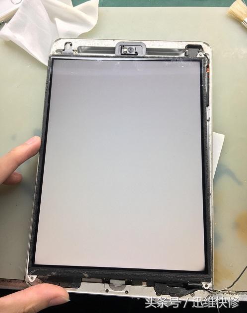ipad总是白屏重启