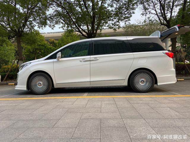 别克gl8改装效果图截图3