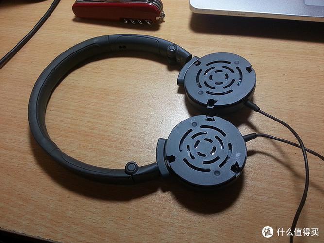 头戴式耳机怎么换耳罩