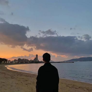 男生头像ins高级质感