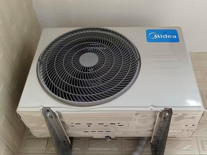 美的空调关机后外机还在运转