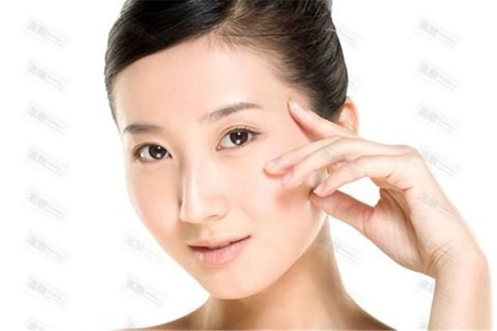 怎么去黑眼圈